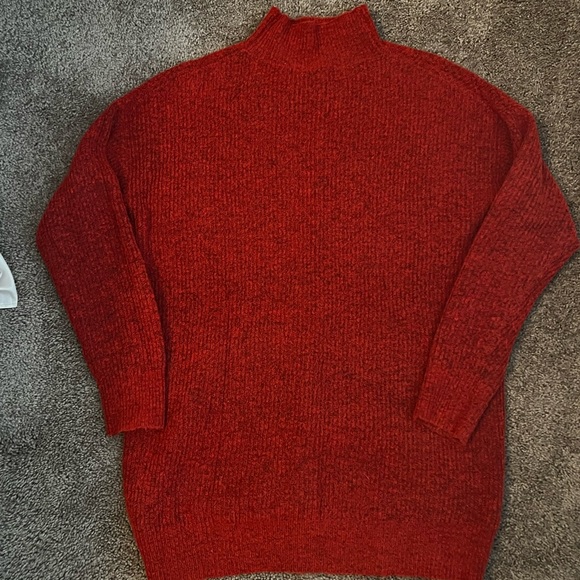 Express Sweater - Picture 2 of 3